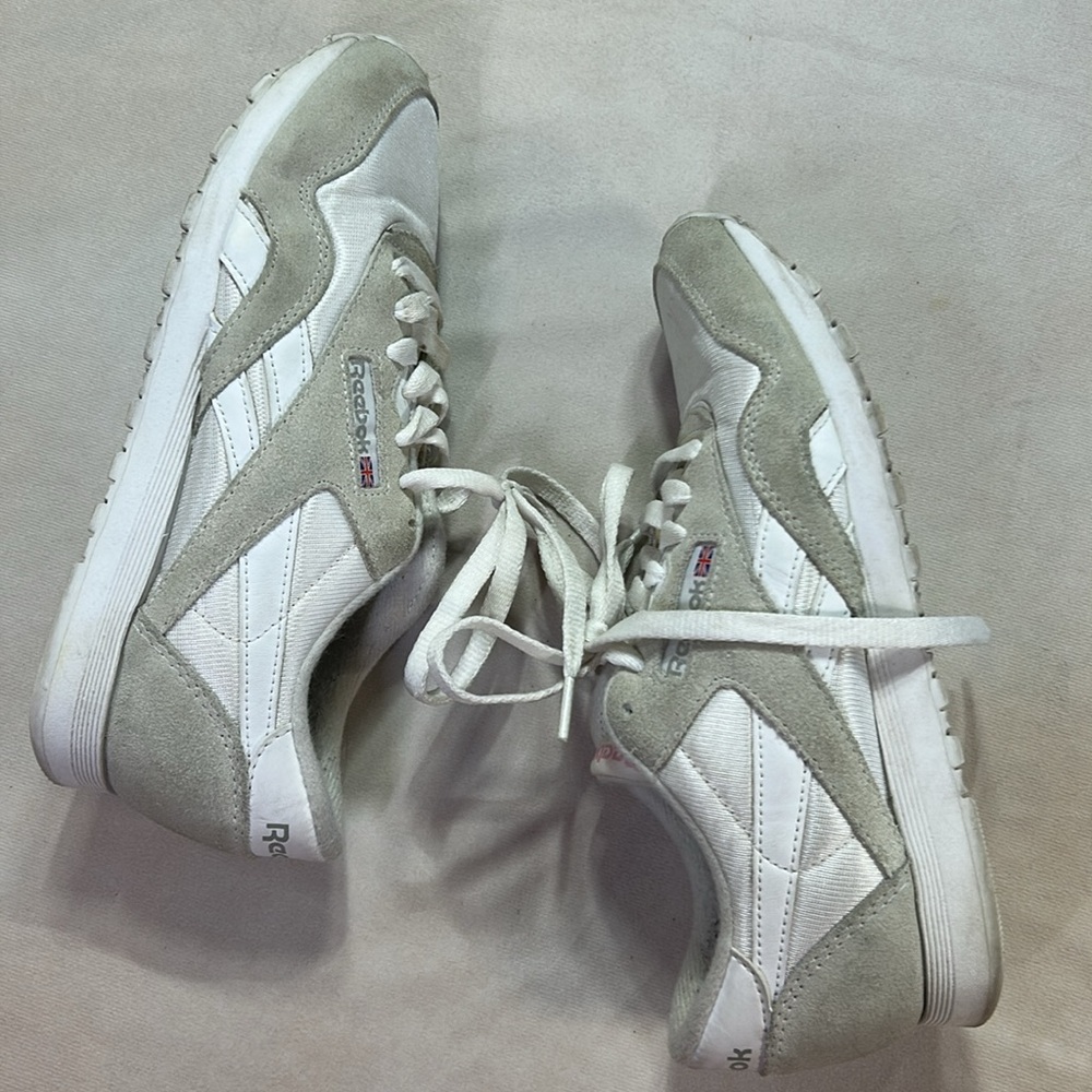 Reebok Classics - Picture 6 of 8